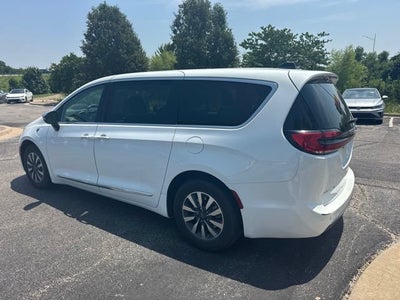 2023 Chrysler Pacifica Hybrid Limited