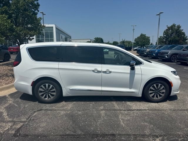 2023 Chrysler Pacifica Hybrid Limited