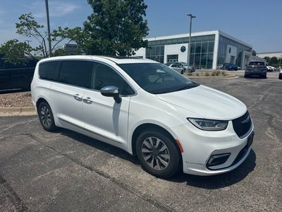 2023 Chrysler Pacifica Hybrid Limited