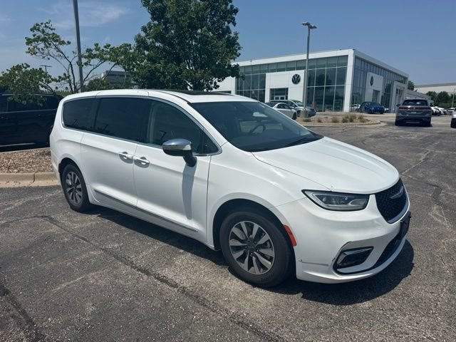 2023 Chrysler Pacifica Hybrid Limited