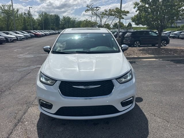 2023 Chrysler Pacifica Hybrid Limited