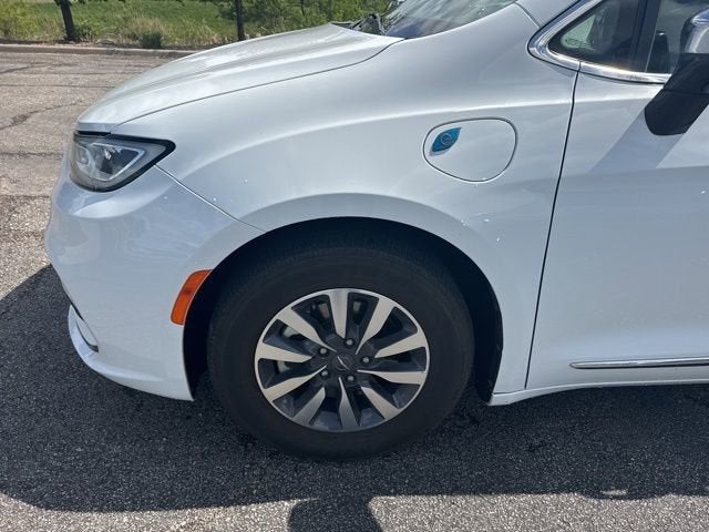 2023 Chrysler Pacifica Hybrid Limited