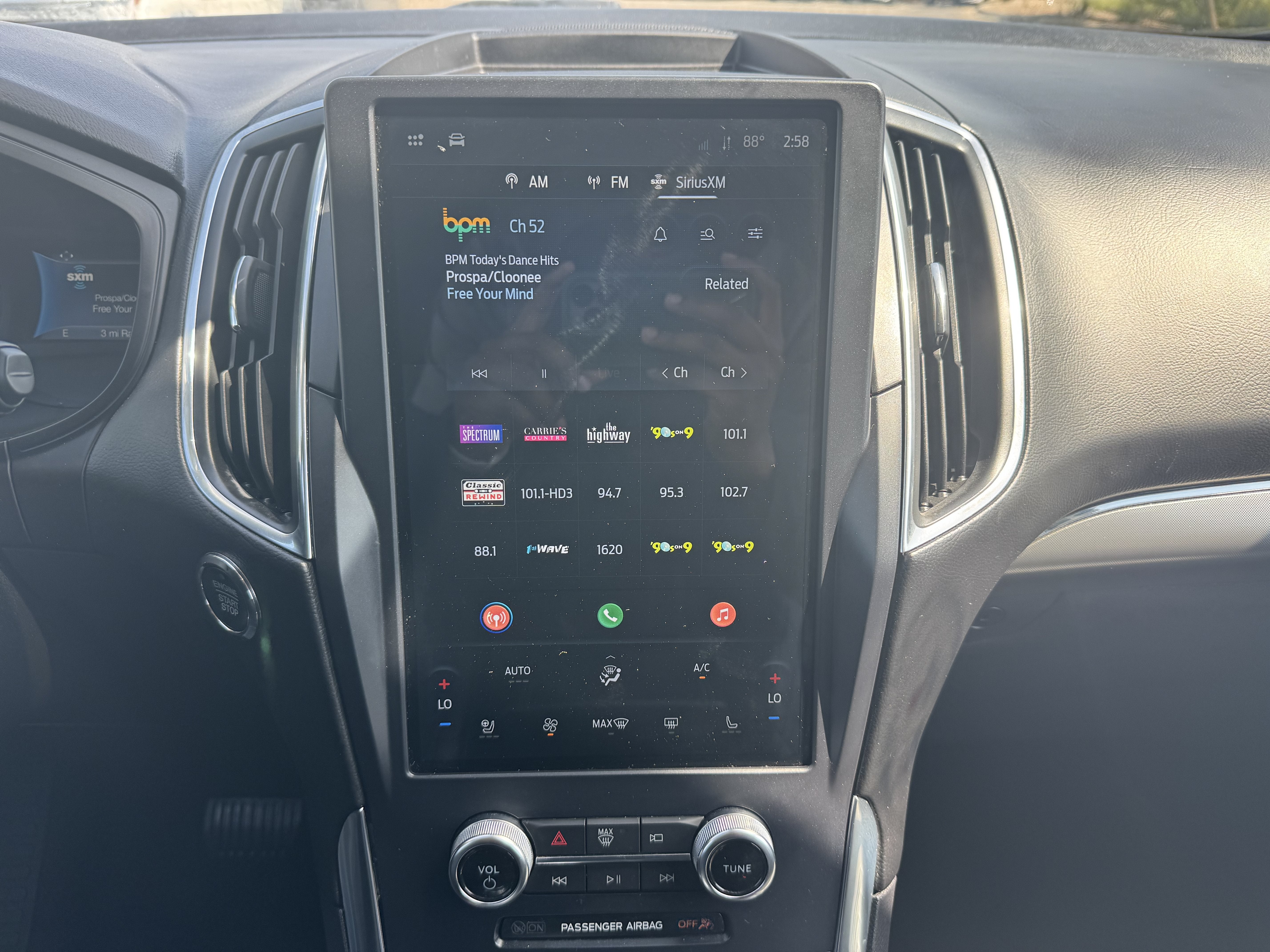 2023 Ford Edge Titanium