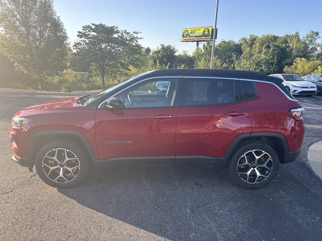 Used 2025 Jeep Compass Limited with VIN 3C4NJDCN2ST579578 for sale in Kansas City