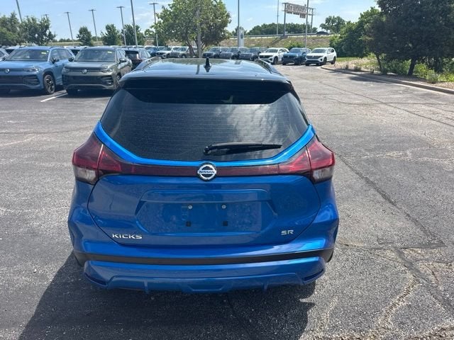 2021 Nissan Kicks SR