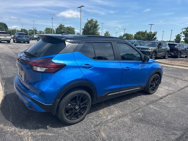 2021 Nissan Kicks SR