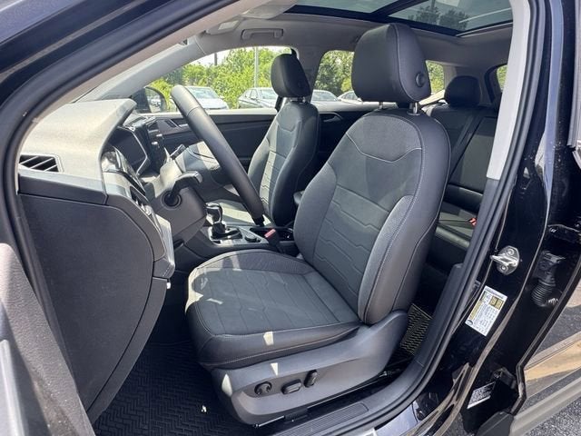 2026 Volkswagen Taos SE Black