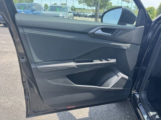 2026 Volkswagen Taos SE Black