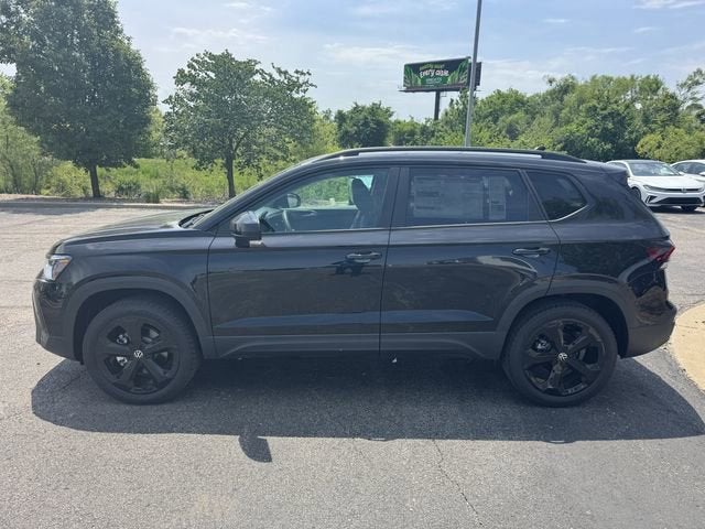 2026 Volkswagen Taos SE Black