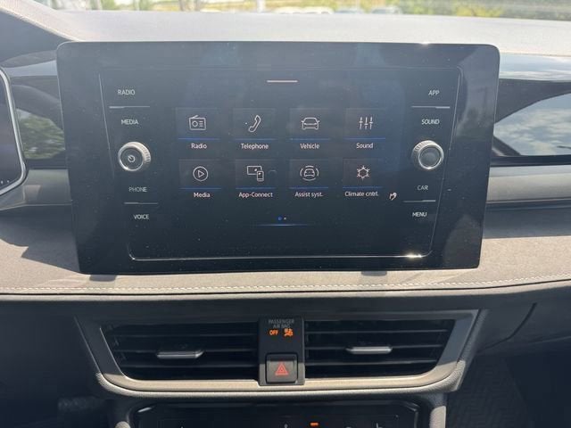 2026 Volkswagen Taos SE Black