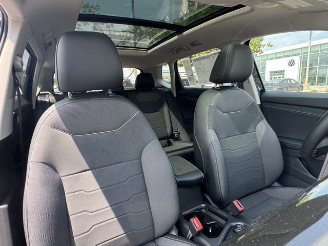 2026 Volkswagen Taos SE Black