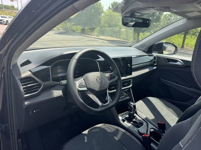 2026 Volkswagen Taos SE Black