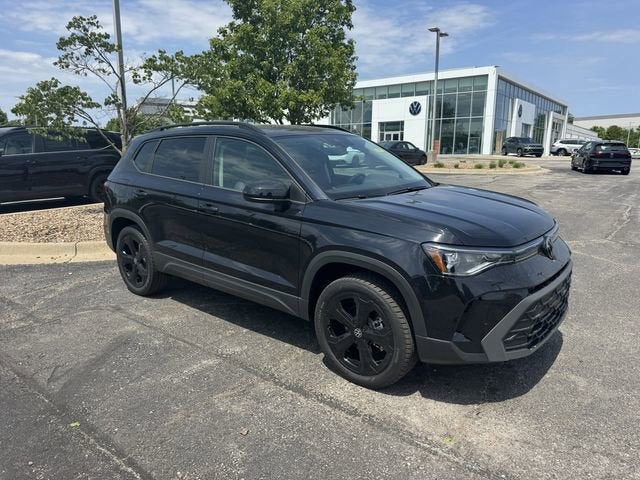 2026 Volkswagen Taos SE Black