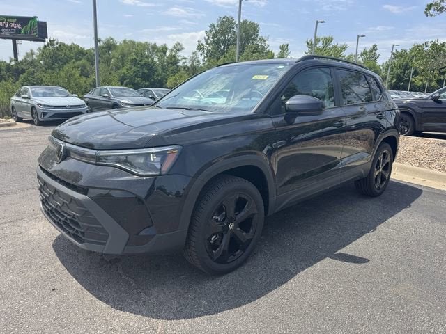 2026 Volkswagen Taos SE Black