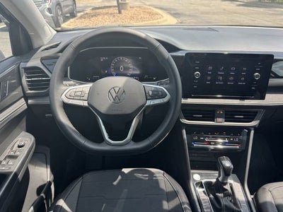 2026 Volkswagen Taos SE Black