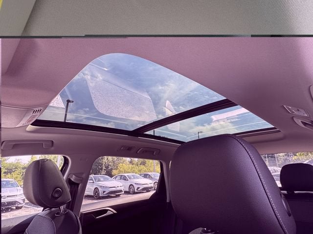 2026 Volkswagen Taos SE Black