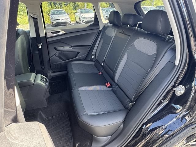 2026 Volkswagen Taos SE Black