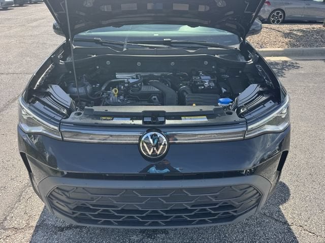 2026 Volkswagen Taos SE Black