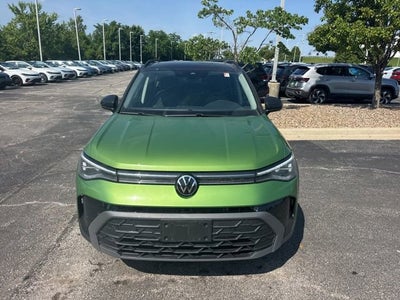 2025 Volkswagen Taos SE Black