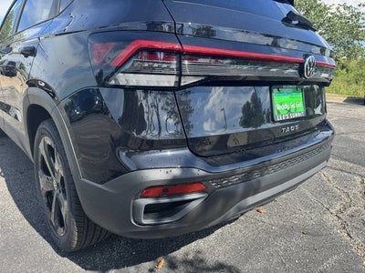 2026 Volkswagen Taos SE Black