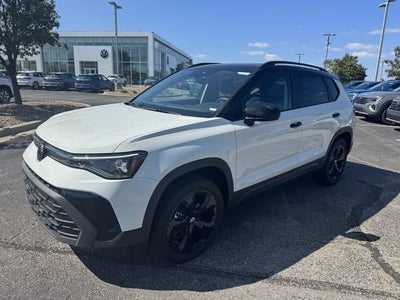 2026 Volkswagen Taos SE Black