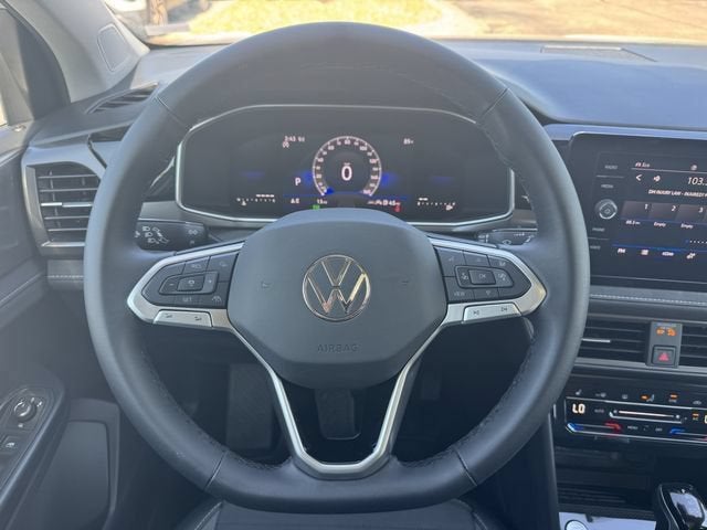 2026 Volkswagen Taos SE Black