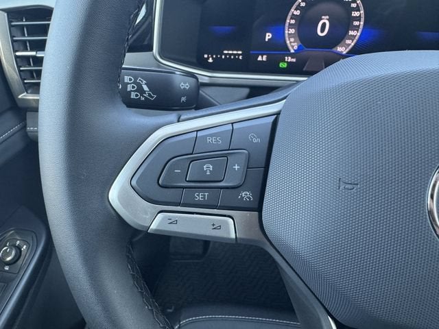 2026 Volkswagen Taos SE Black