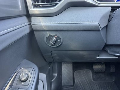 2026 Volkswagen Taos SE Black