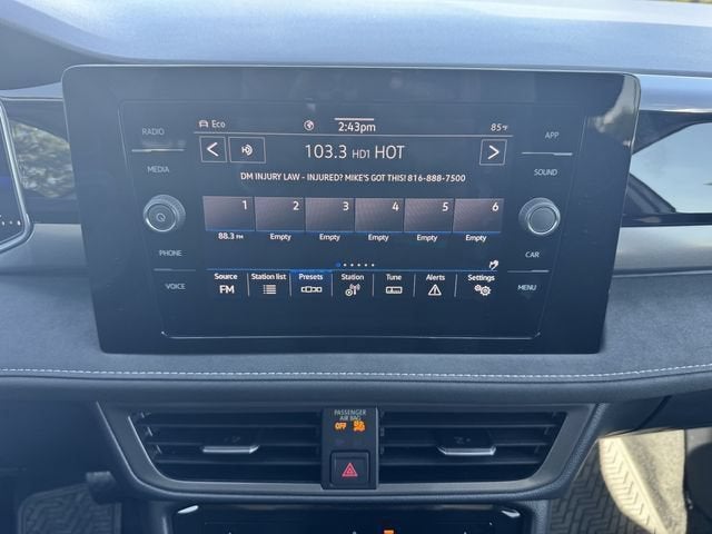 2026 Volkswagen Taos SE Black