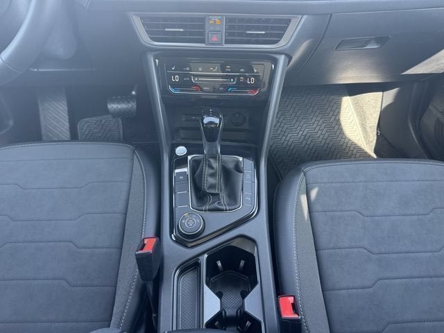 2026 Volkswagen Taos SE Black