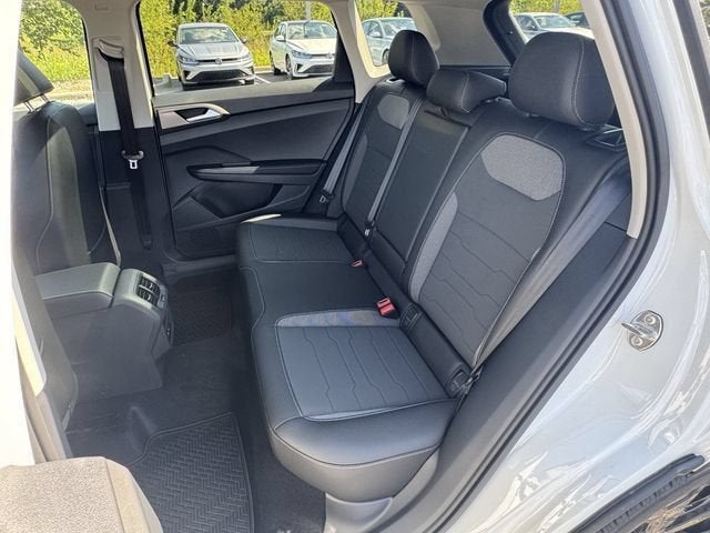 2026 Volkswagen Taos SE Black