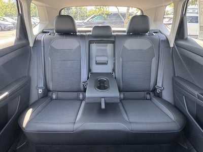 2026 Volkswagen Taos SE Black