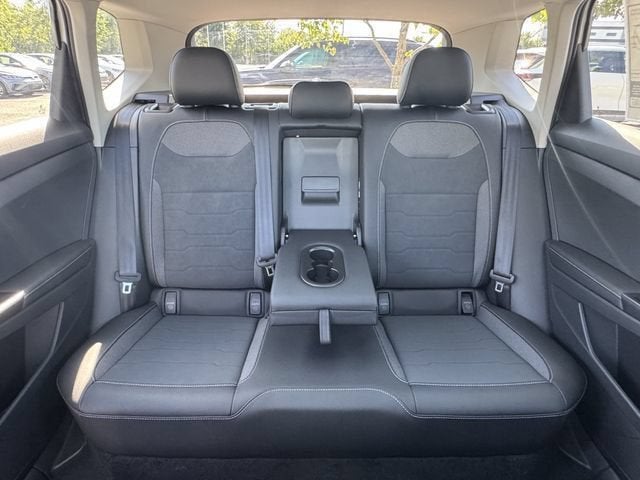 2026 Volkswagen Taos SE Black