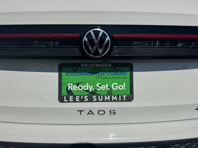 2026 Volkswagen Taos SE Black