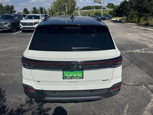 2026 Volkswagen Taos SE Black