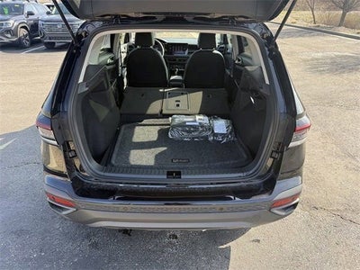 2026 Volkswagen Taos SE Black