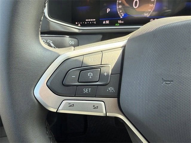 2026 Volkswagen Taos SE Black