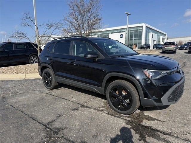 2026 Volkswagen Taos SE Black