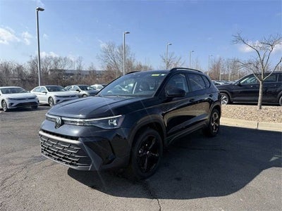 2026 Volkswagen Taos SE Black