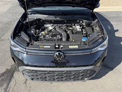 2026 Volkswagen Taos SE Black