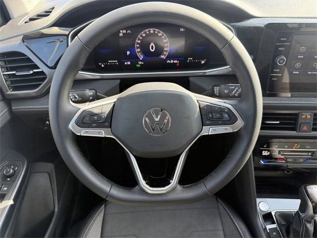 2026 Volkswagen Taos SE Black