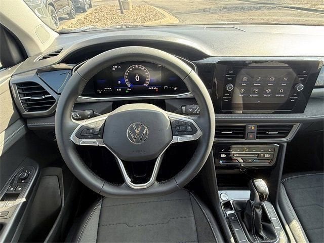 2026 Volkswagen Taos SE Black