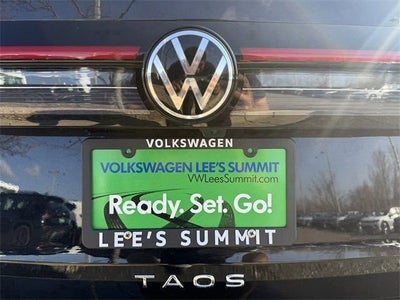 2026 Volkswagen Taos SE Black