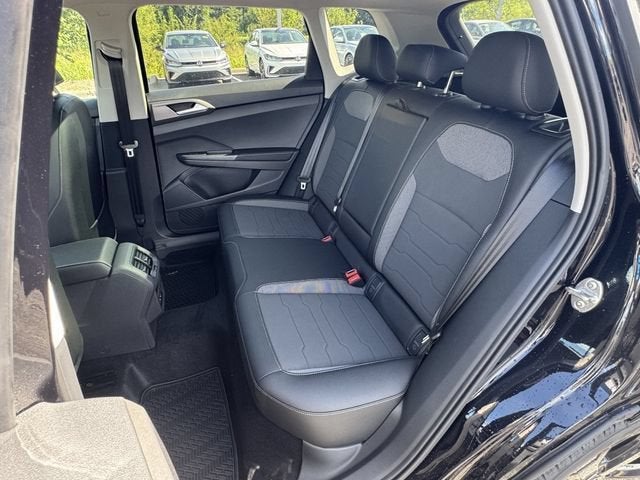 2026 Volkswagen Taos SE Black