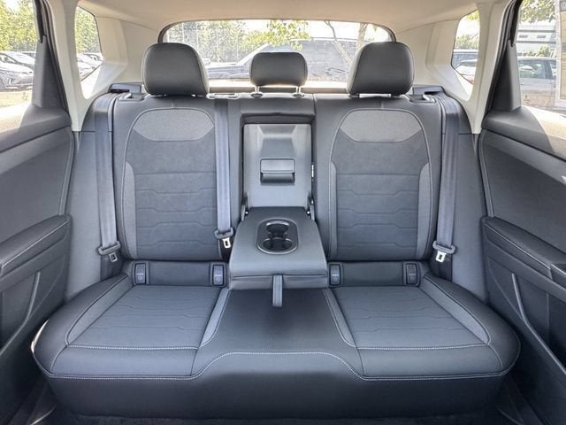 2026 Volkswagen Taos SE Black
