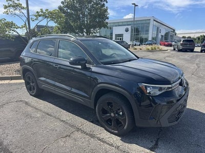 2026 Volkswagen Taos SE Black
