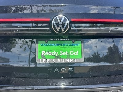 2026 Volkswagen Taos SE Black