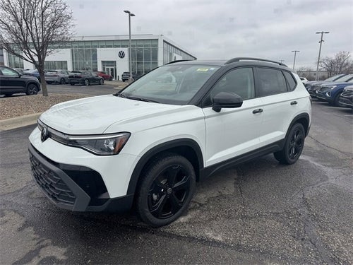 2026 Volkswagen Taos SE Black