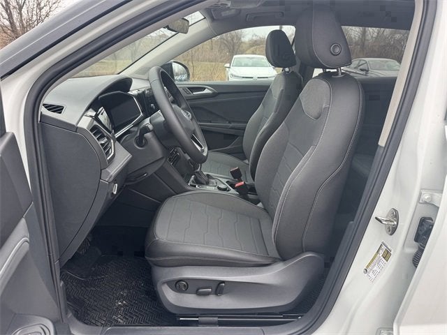 2026 Volkswagen Taos SE Black