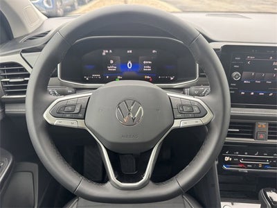 2026 Volkswagen Taos SE Black